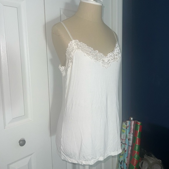Two Ann Taylor camisoles white and black excellent condition 🩷 - Picture 14 of 14